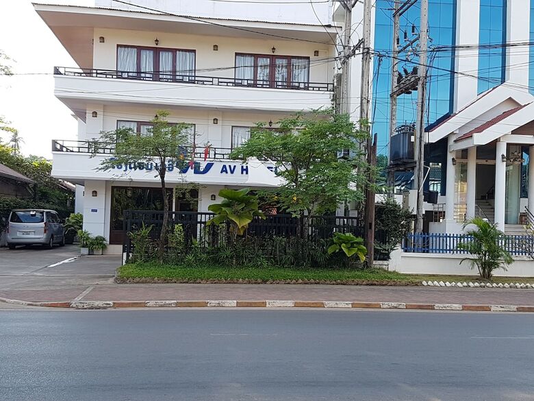 Av Hotel