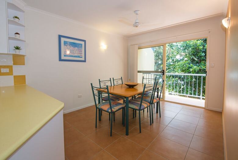 Apartamentos Beach Court