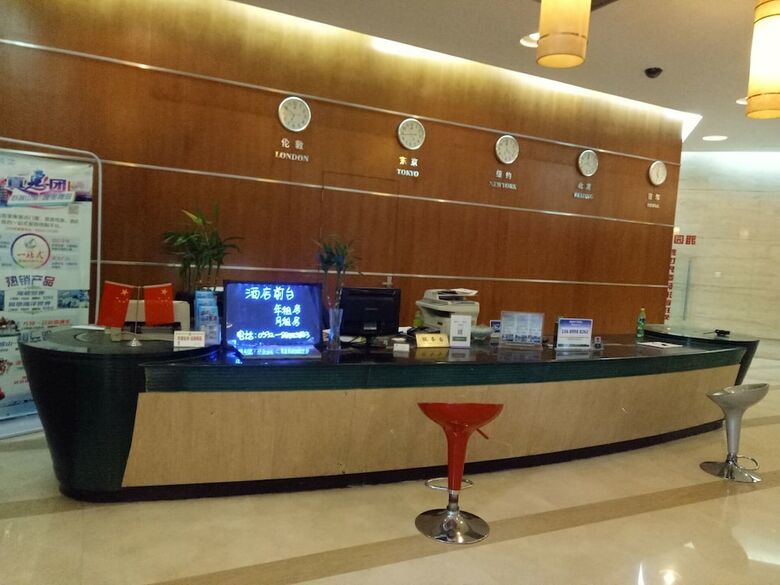 3rd-degree Seascape Apartment Hotel