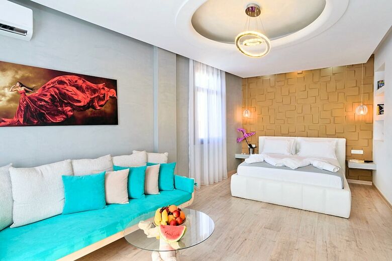 Hotel Diamond Luxury Suites