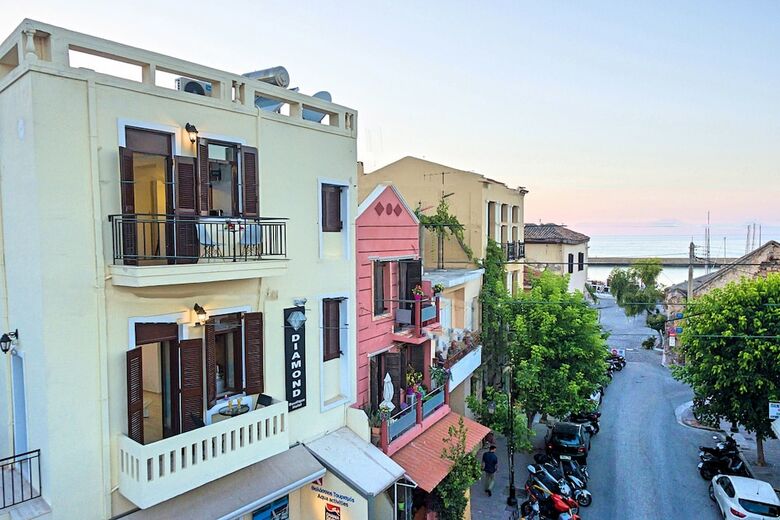 Hotel Diamond Luxury Suites