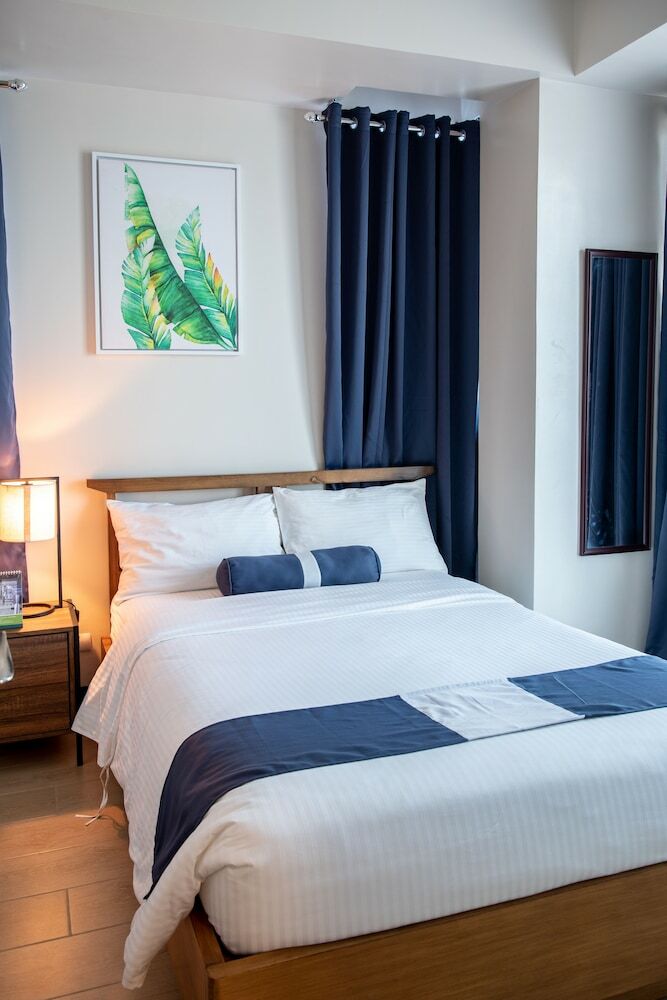 Aparthotel Csuites At 8 Newtown Residences