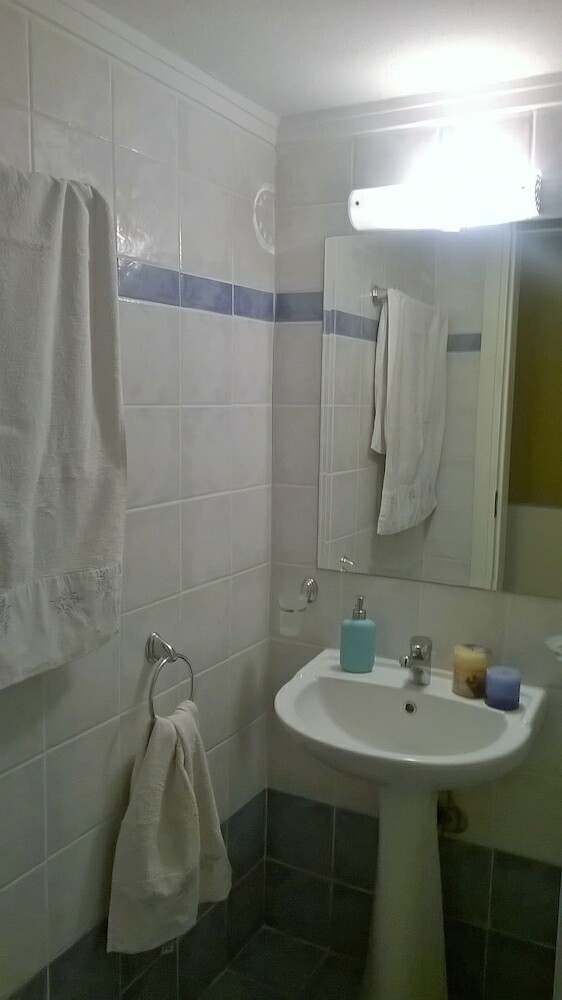 Ydna Apartments