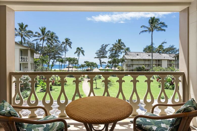 Hotel Aston Islander On The Beach