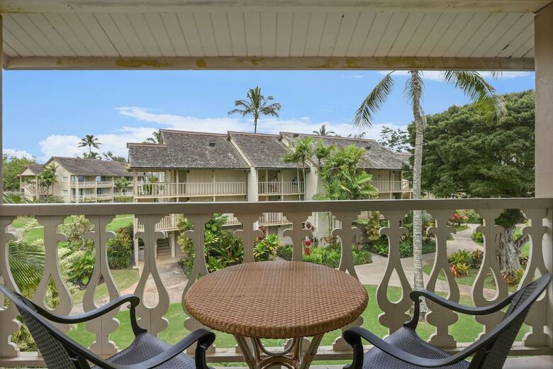 Hotel Aston Islander On The Beach