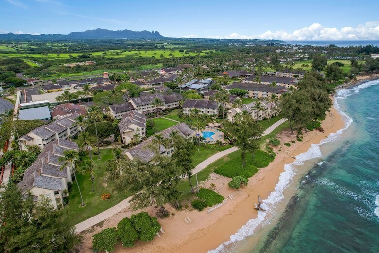 Hotel Aston Islander On The Beach