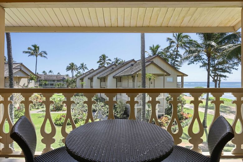 Hotel Aston Islander On The Beach