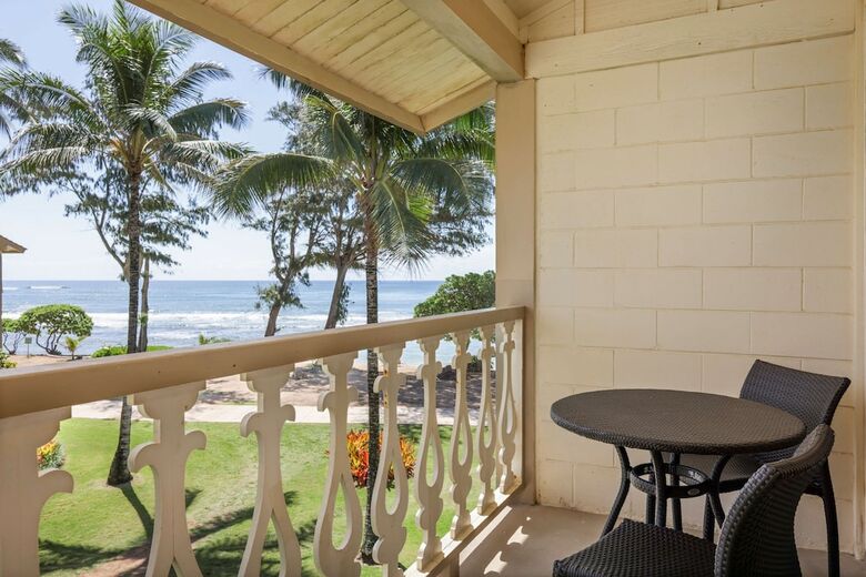 Hotel Aston Islander On The Beach