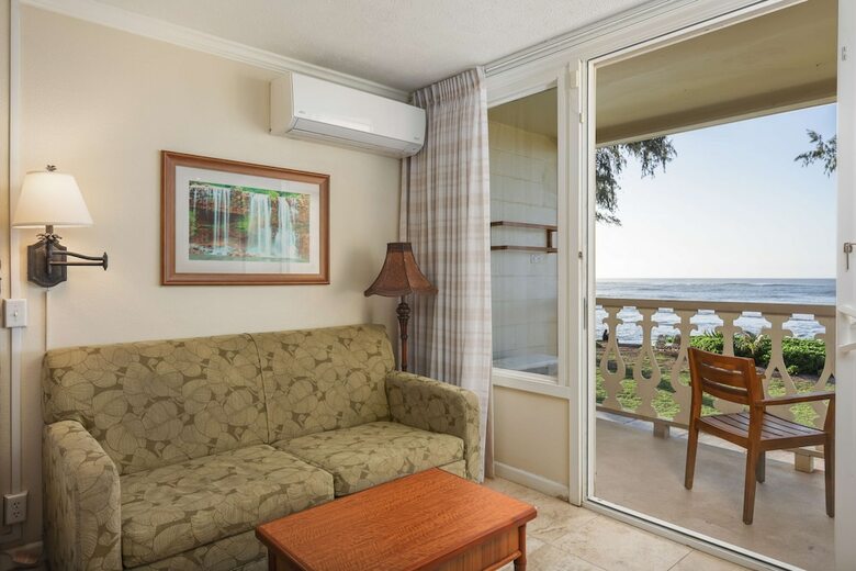 Hotel Aston Islander On The Beach