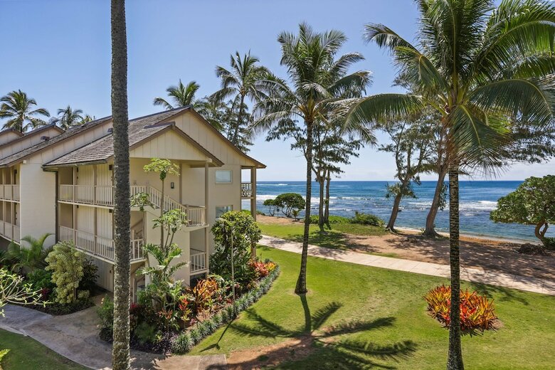 Hotel Aston Islander On The Beach