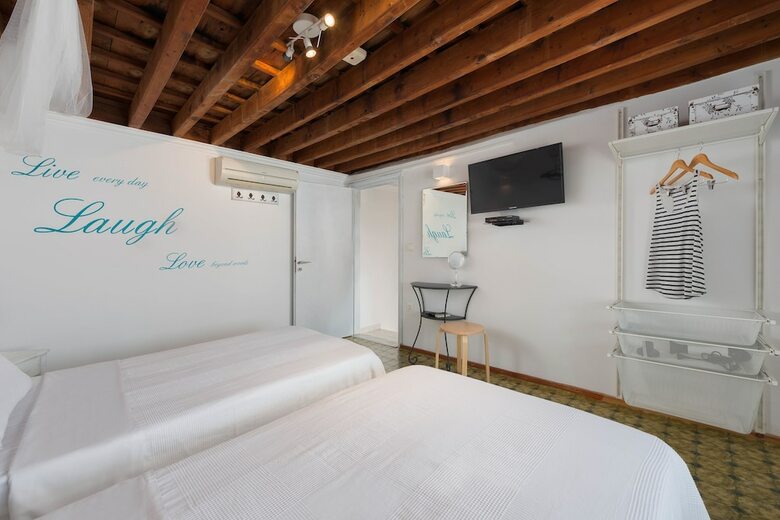 Apartamentos Lindos Citrin Suites