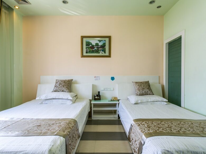 Shanghai Blue House Business Hotel