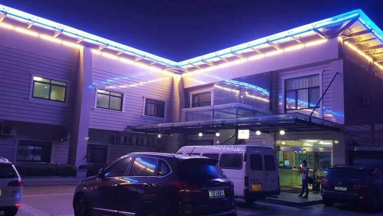 Shanghai Blue House Business Hotel