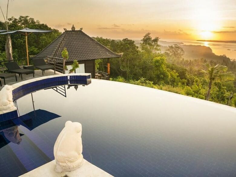 Hotel Sunrise Hut's Lembongan