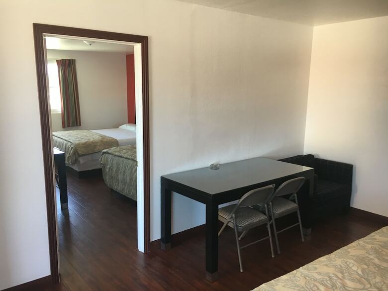 Motel Norwalk Inn & Suites