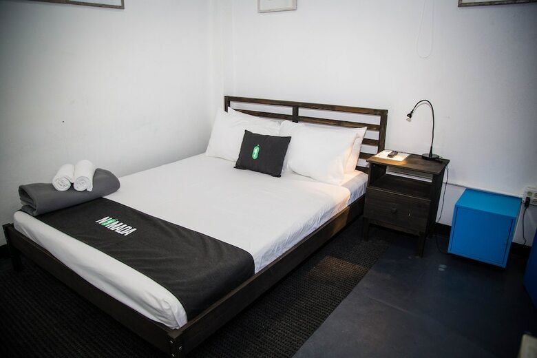 Hostal Nomada Urban Beach Hostel - Adults Only