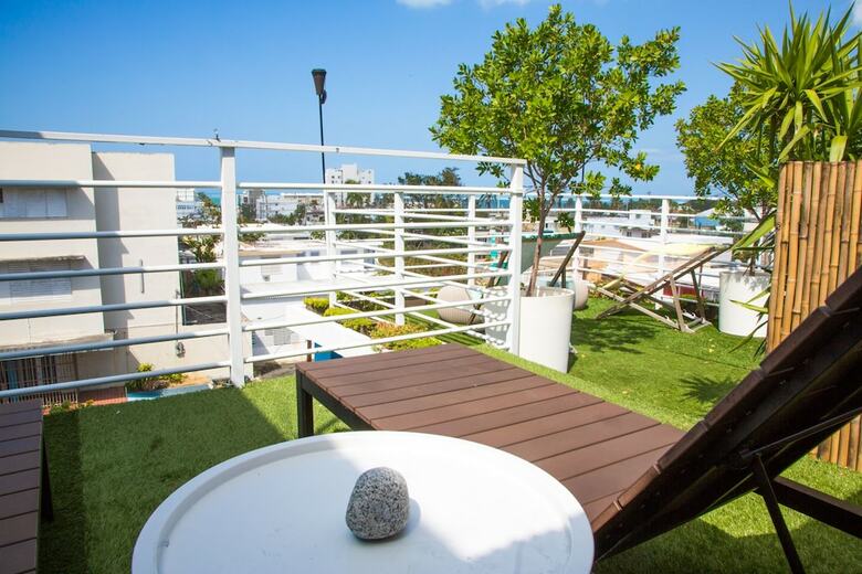 Hostal Nomada Urban Beach Hostel - Adults Only
