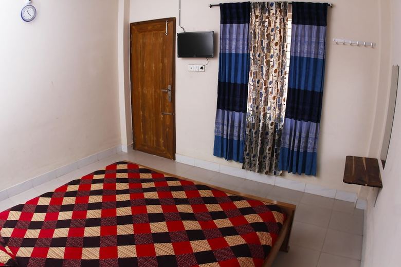 Hotel Himachol Tourist Lodge