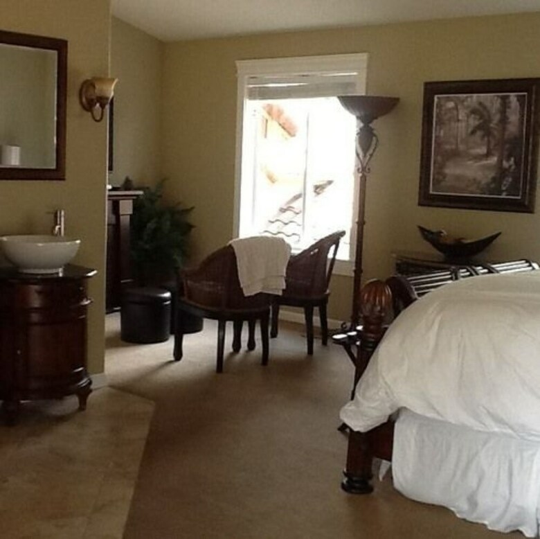 Bed & Breakfast Inn At The Lake