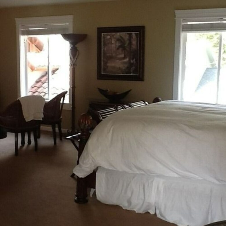 Bed & Breakfast Inn At The Lake