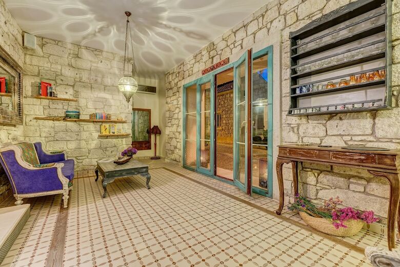Vespera Hotel