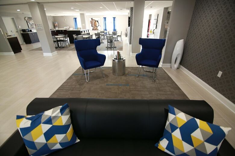 Hotel Home Inn And Suites