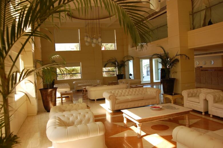 Hotel Mapple Abhay