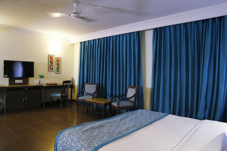 Hotel Mapple Abhay