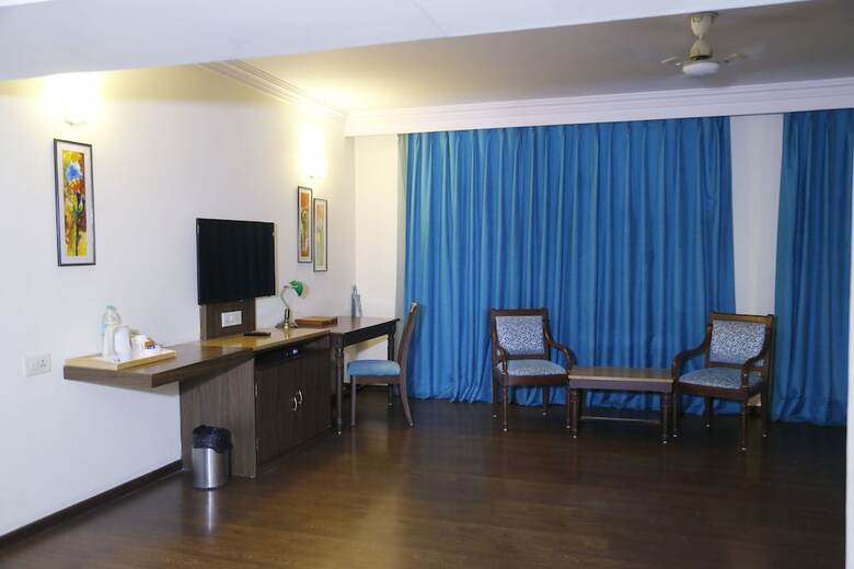 Hotel Mapple Abhay