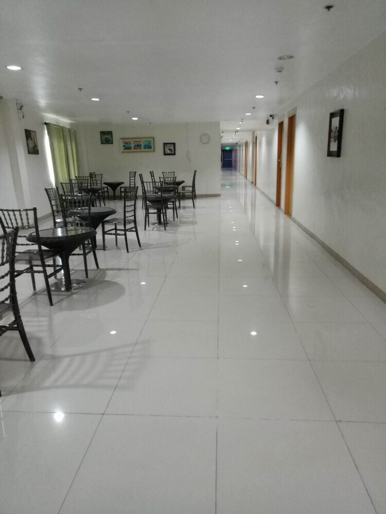 Meaco Hotel Royal - Tayuman