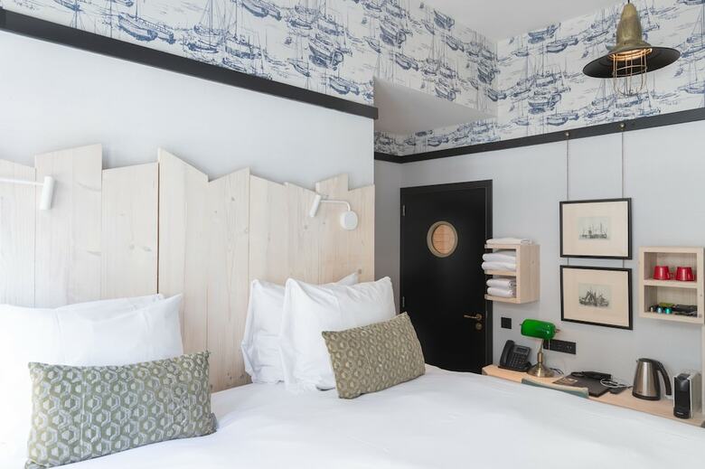 The Hendrick's Hotel