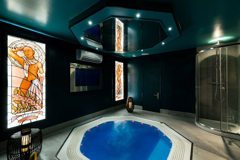 Hotel Love H�tel - Adults Only