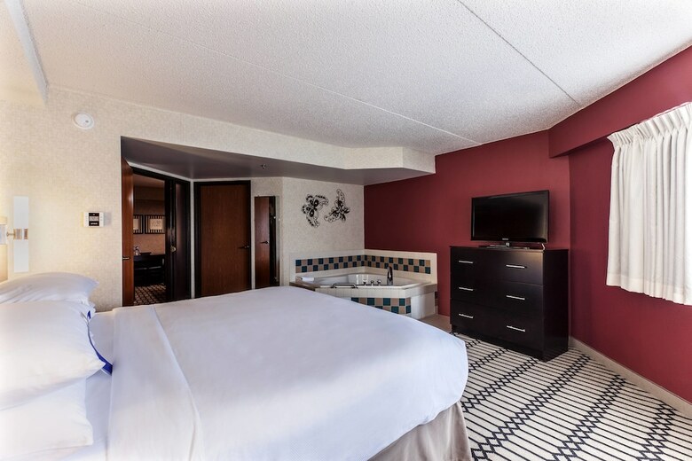 Delta Hotels By Marriott Fargo