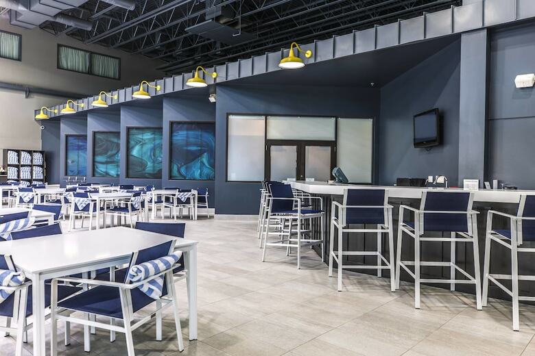 Delta Hotels By Marriott Fargo