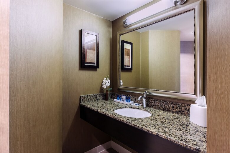 Delta Hotels By Marriott Fargo