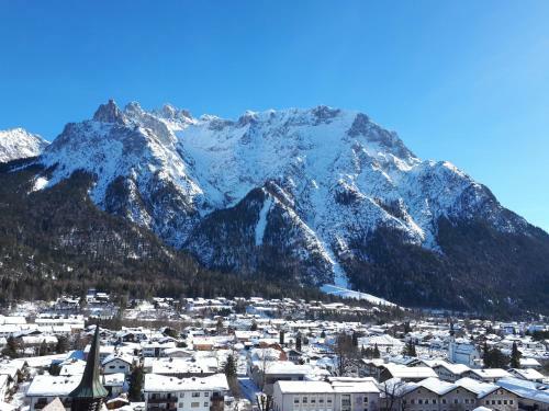 Hostal Pension Schwalbennestl