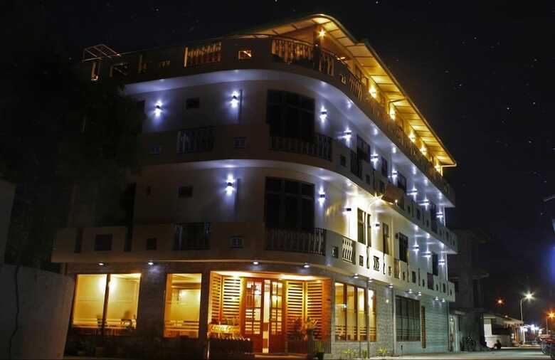 Hotel Smera Grand