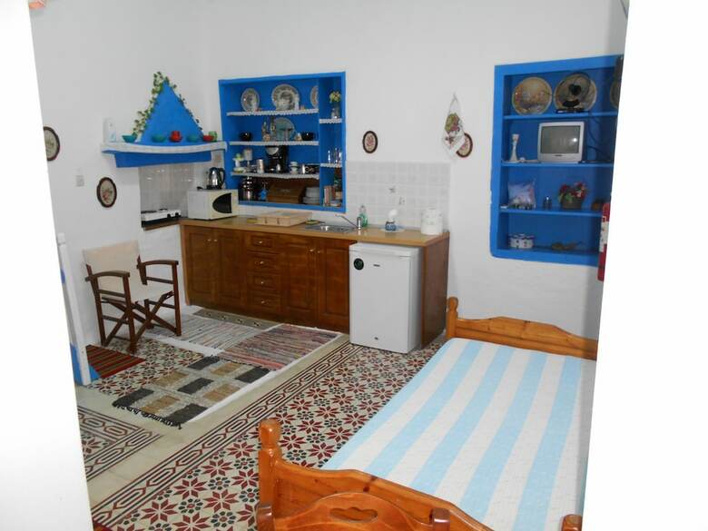 Hotel Popi Studios