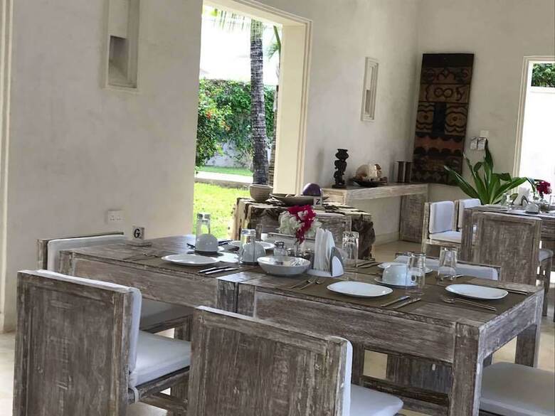 The Villa Luxury Suites Hotel