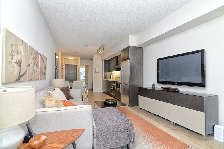 Applewood Suites - Front Street West