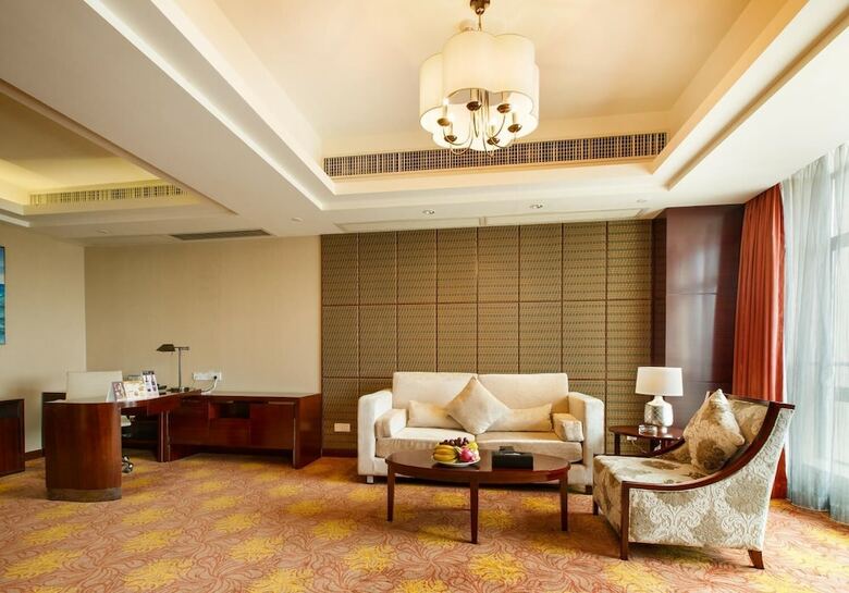 Leeden Jingxi Hotel