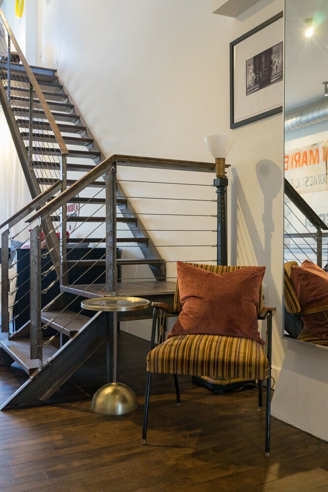 Applewood Suites - The Ossington Loft