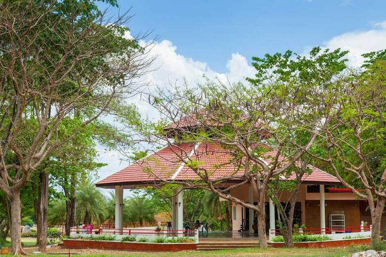 Hotel Goldenland Resort