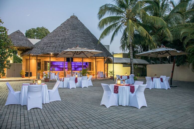 Ngalawa Hotel & Resort