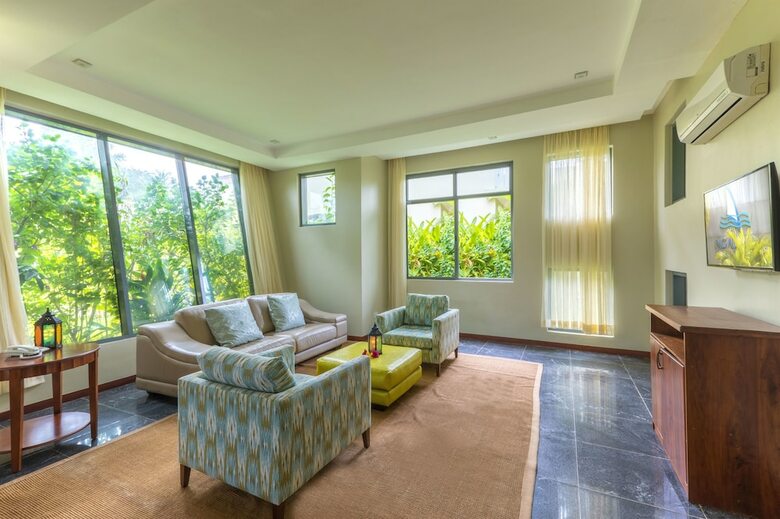 Ngalawa Hotel & Resort