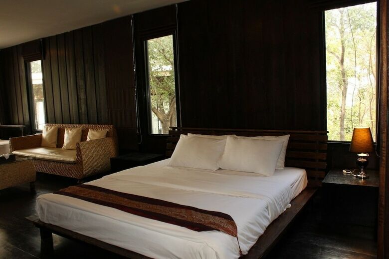 Hotel Suan Muang Porn