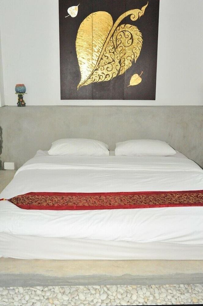 Hotel Suan Muang Porn