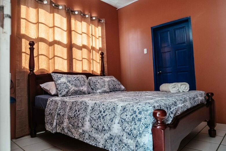 Paradise Home Apartments