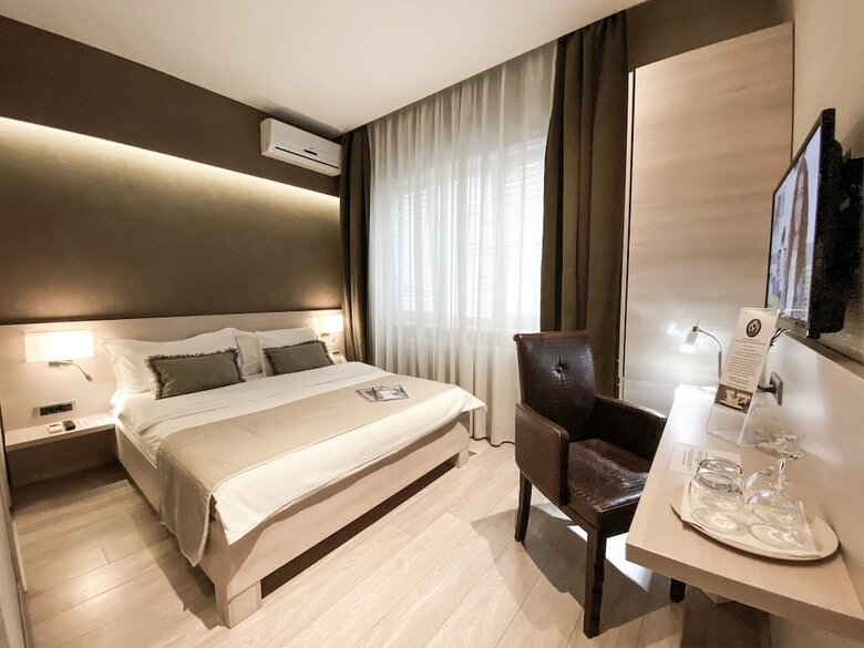 Hotel Prince Hall Palace