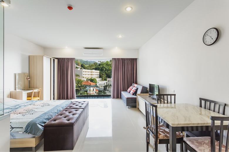 Condo In Karon In Chic Condo (Unit B603)